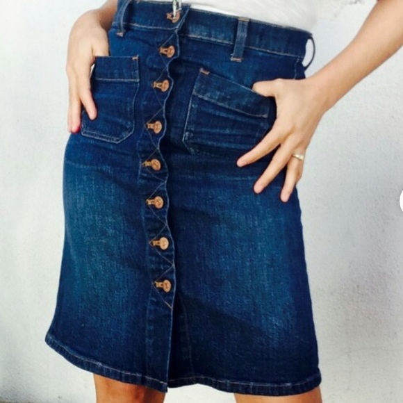 Madewell Dresses & Skirts - Madewell Denim high waist skirt spandx button down